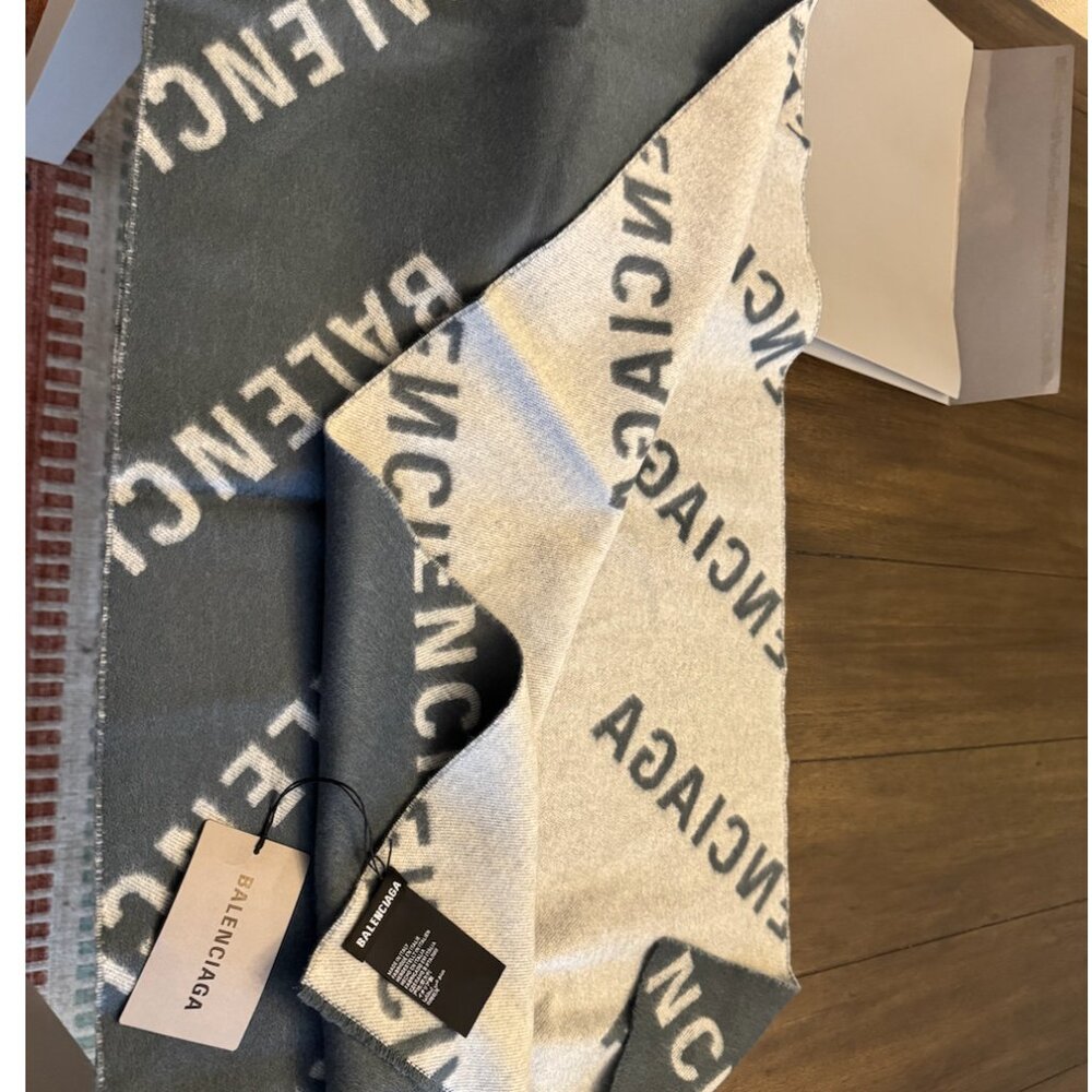 Balenciaga Logo Cashmere Scarf - Picture 2 of 3